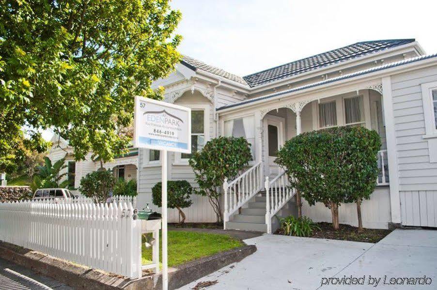 At Eden Park Motel Auckland Exterior photo